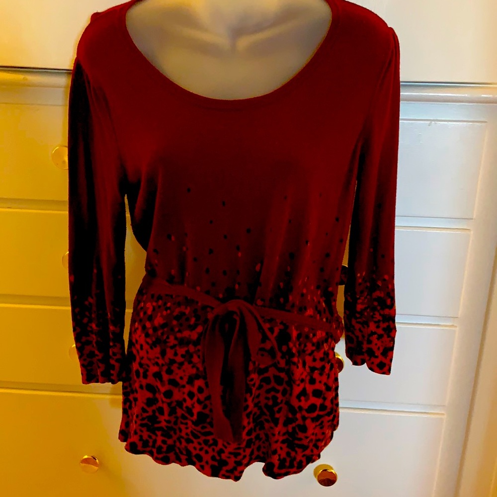 New York & Co, Maroon sweater with a floral design so pretty on!